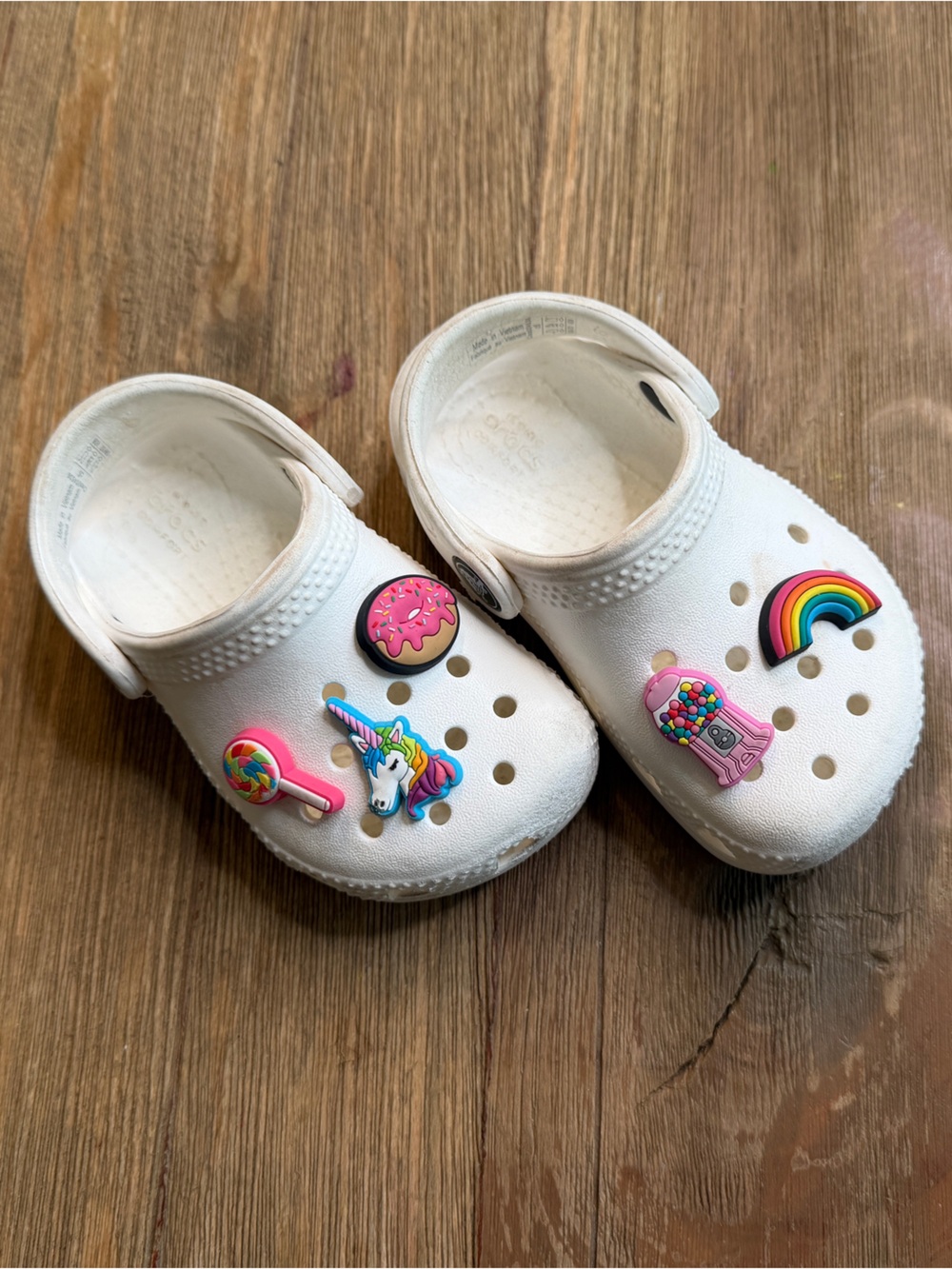 CROCS Kids White Clog Shoes with Colorful Charms size c6